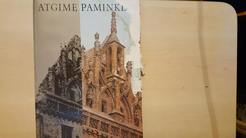 Atgimę paminklai