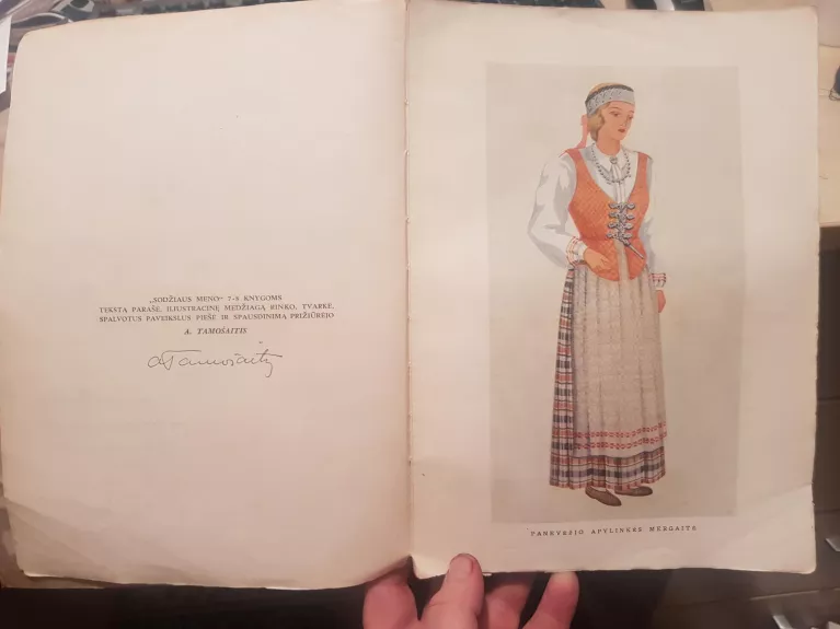 Lietuvių moterų tautiniai drabužiai. Sodžiaus menas 7-8