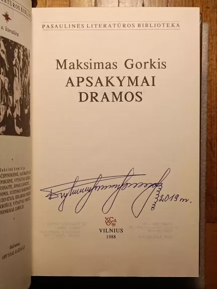 Apsakymai. Dramos