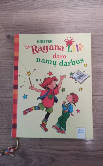 Ragana Lilė daro namų darbus