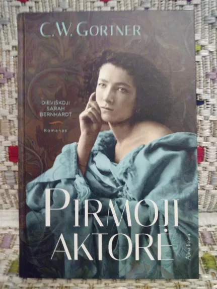 Pirmoji aktorė