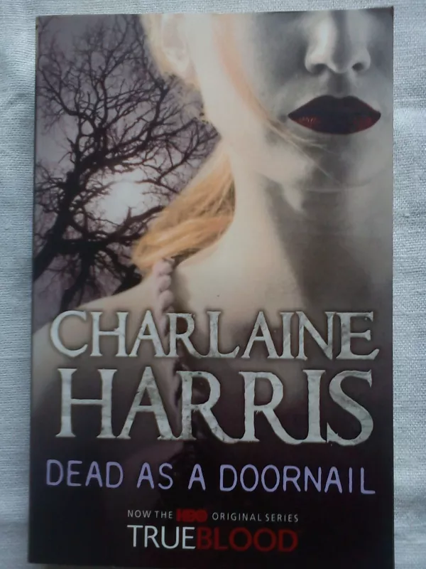 Dead as a Doornail - Charlaine Harris, knyga