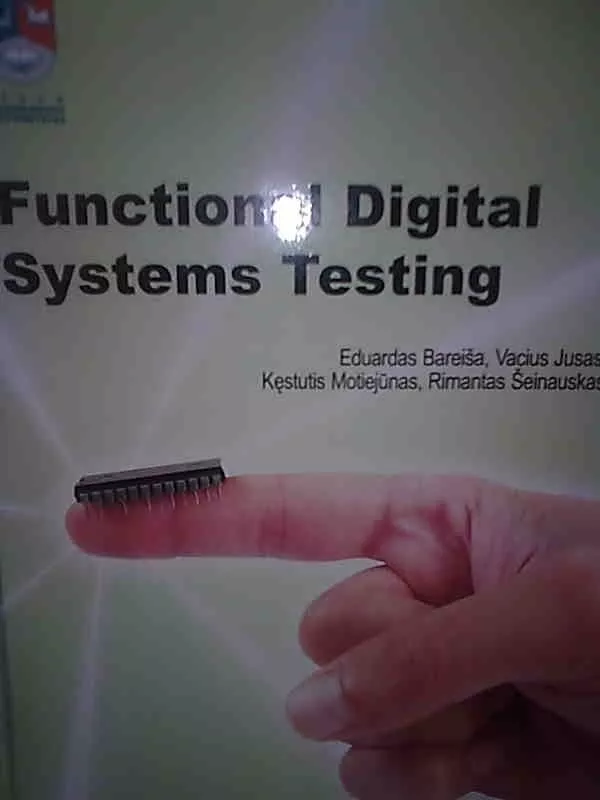 functional digital system testing - E. Bareiša, ir kiti , knyga