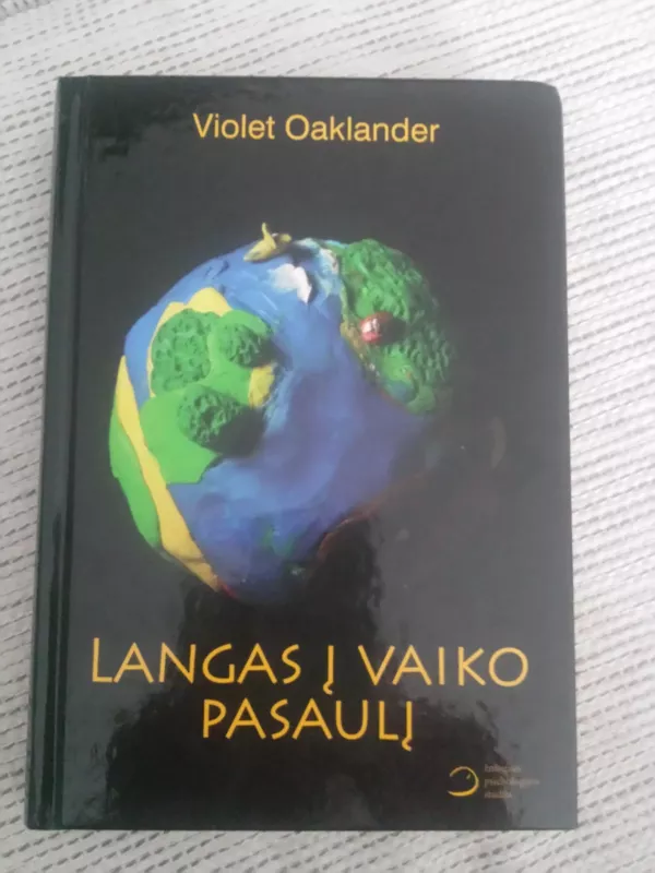 Langas į vaiko pasaulį - Violet Oaklander, knyga