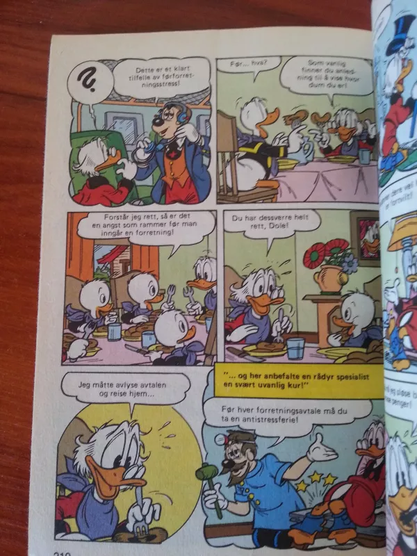 Donald Duck  som fisken i vannet - Walt Disney, knyga