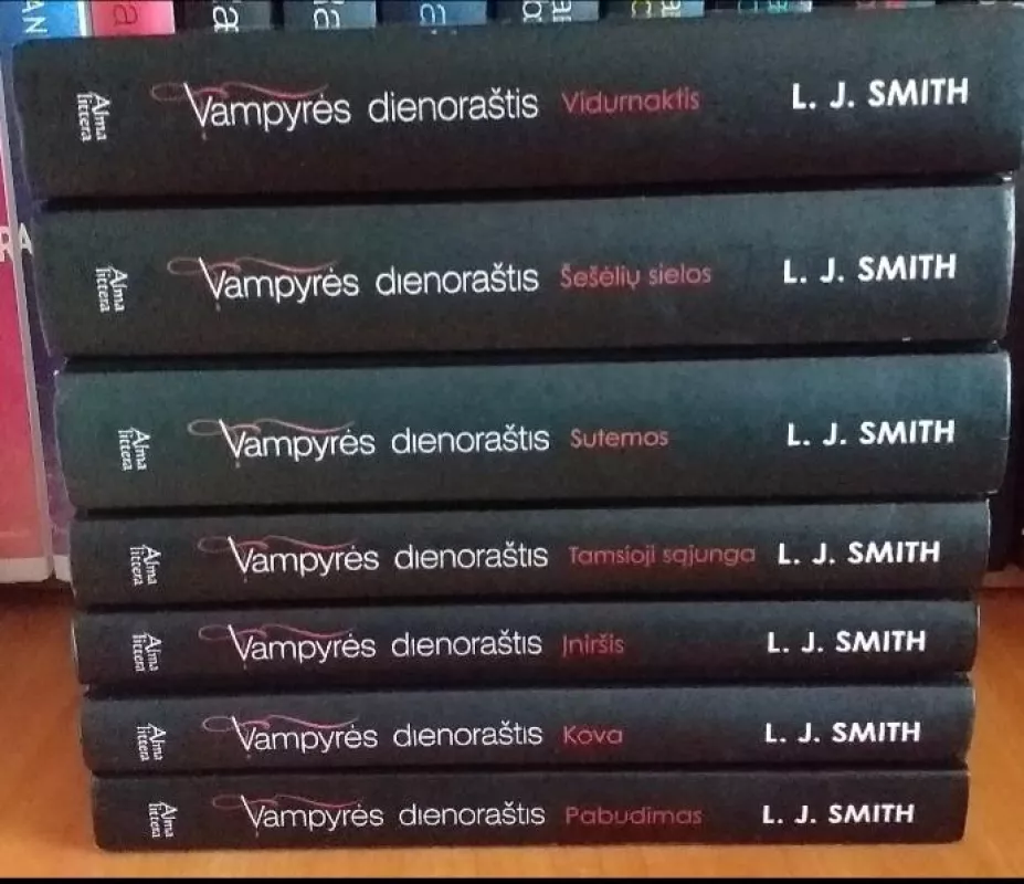 Vampyrės dienoraštis. Vidurnaktis - L. J. Smith, knyga