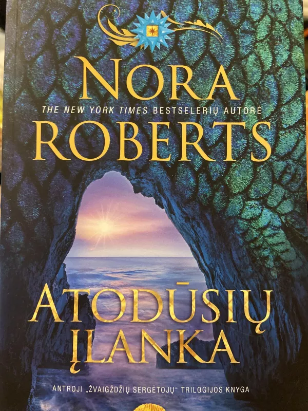 Atodusių įlanka - Nora Roberts, knyga