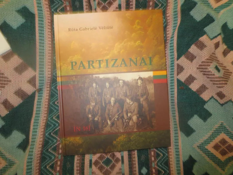 Partizanai - Autorių Kolektyvas, knyga
