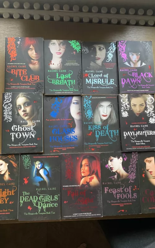 The Morganville Vampires Book Eight: Kiss Of Death - Rachel Caine, knyga