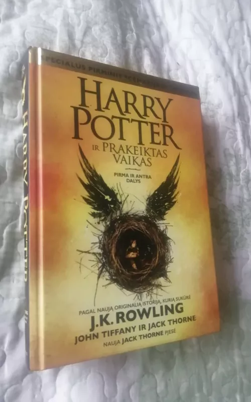 Harry Potter ir prakeiktas vaikas Pirma ir natra dalys - Rowling J. K., knyga