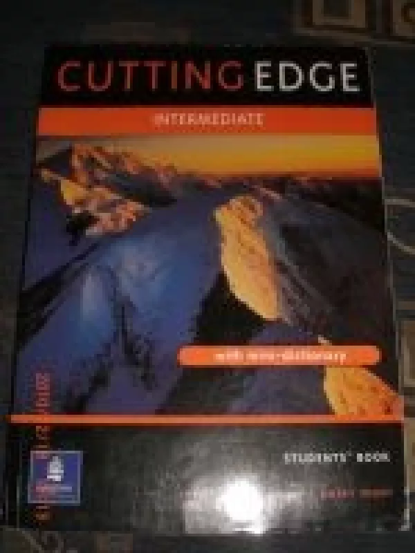 Cutting Edge (Original Edition) Intermediate Student's Book (with Mini-Dictionary) - Peter Moor, knyga