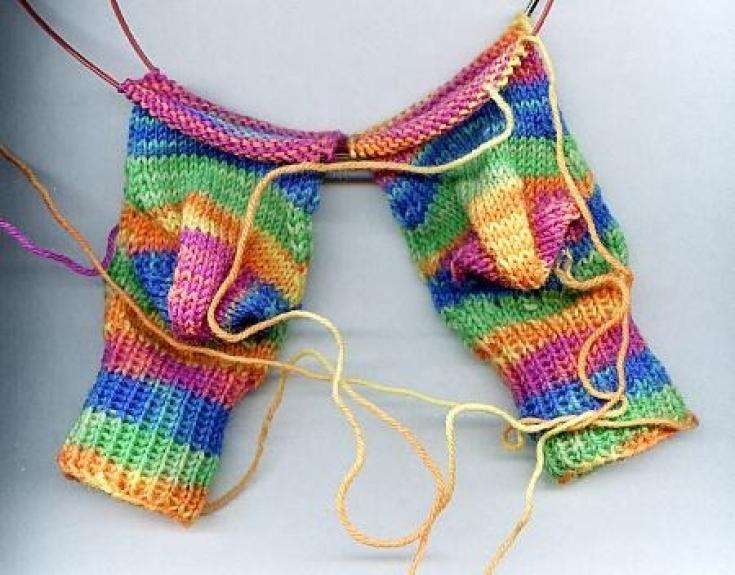 2 Socken auf einen Streich: Die verblüffende Strickmethode mit einer Nadel - Melissa Morgan-Oakes, knyga 1