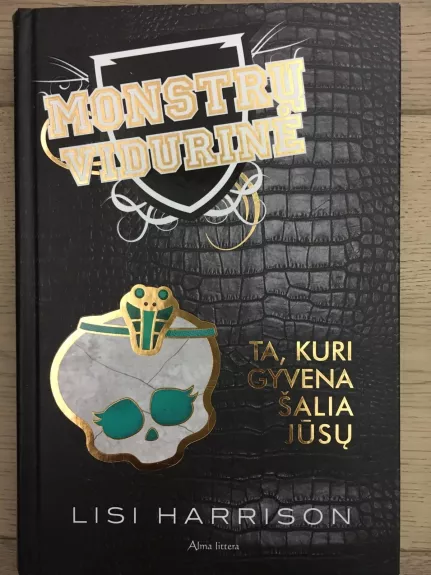 Monstrų vidurinė 2. Ta, kuri gyvena šalia jūsų