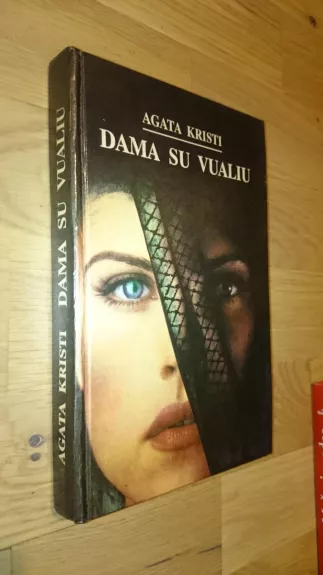 Dama su vualiu - Agatha Christie, knyga