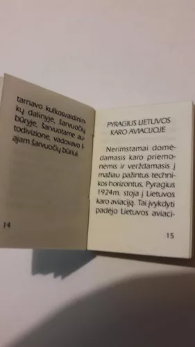 Miniatiūrinė knyga ,,Karo lakūnas ir sklandytojas Jonas Pyragius"
