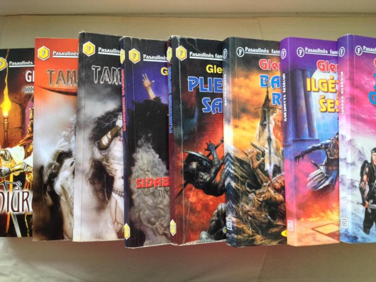 Juodoji gvardija - Glen Cook, knyga