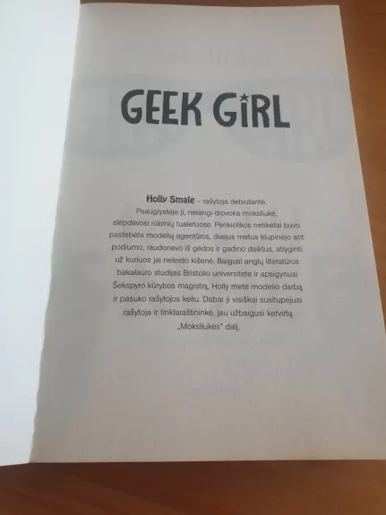 Geek girl. Moksliukė - Smale Holly, knyga 1
