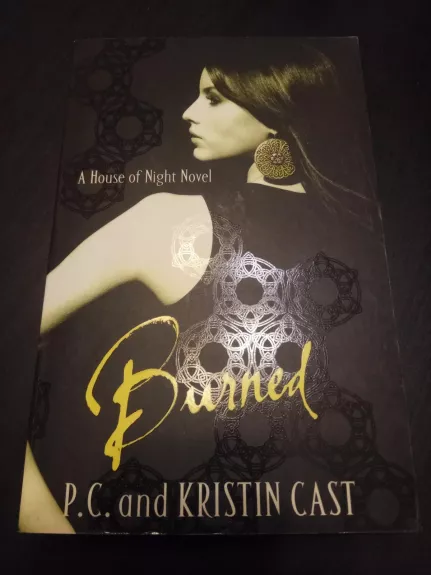 Burned - P. C. Cast, Kristin  Cast, knyga 1