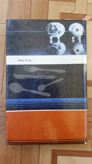 KAIP ELGTIS - Karlas Smolka, knyga 1