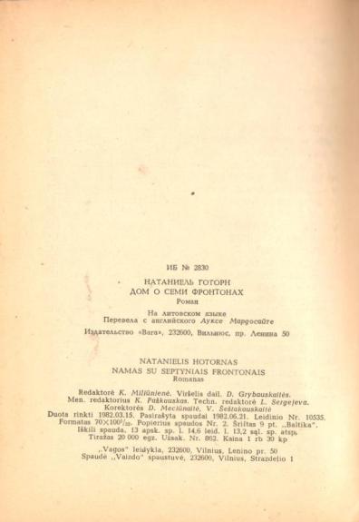 Namas su septyniais frontonais