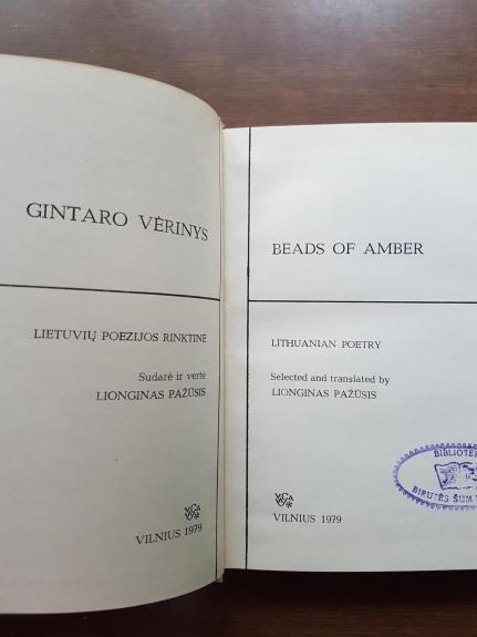 Gintaro vėrinys. Beads of Amber