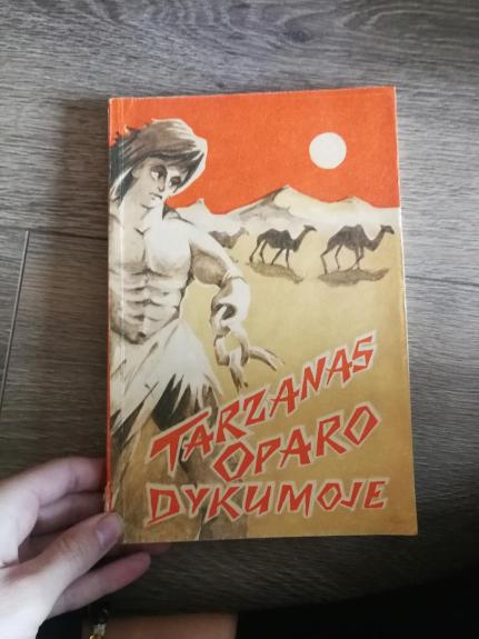 Tarzanas.Tarzanas džiunglėse.Tarzanas Oparo dykumoje.Užmirštoji sala