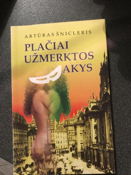 Plačiai užmerktos akys. Berta
