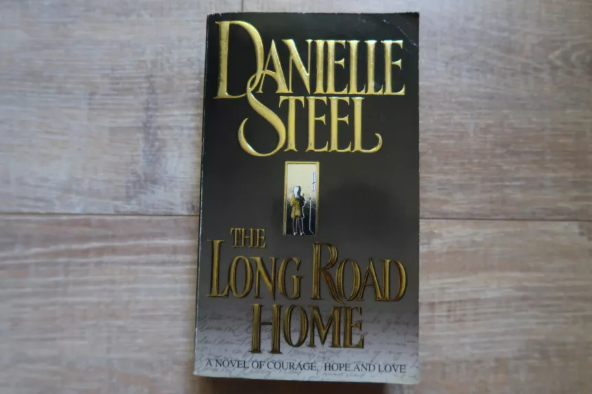 The Long Road Home - Danielle Steel, knyga