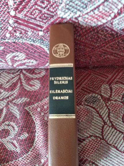 Eilėraščiai. Dramos