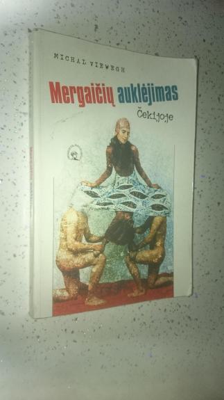 Mergaičių auklėjimas Čekijoje