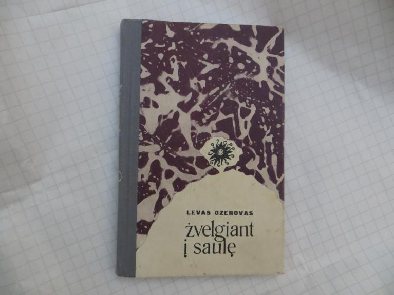 Žvelgiant į saulę