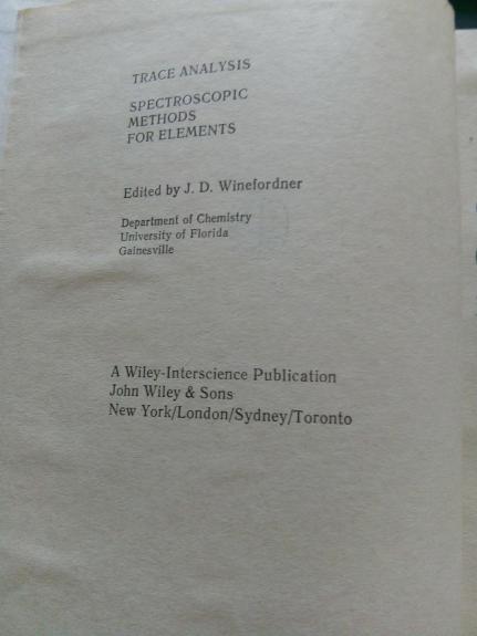 Спектроскопические методы определения следов элементов: Пер. с англ.