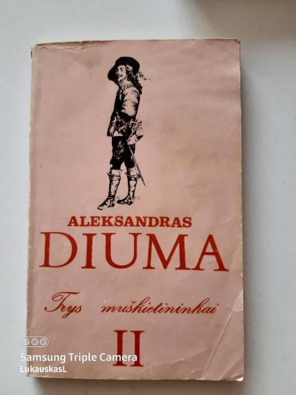 Trys muškietininkai, I