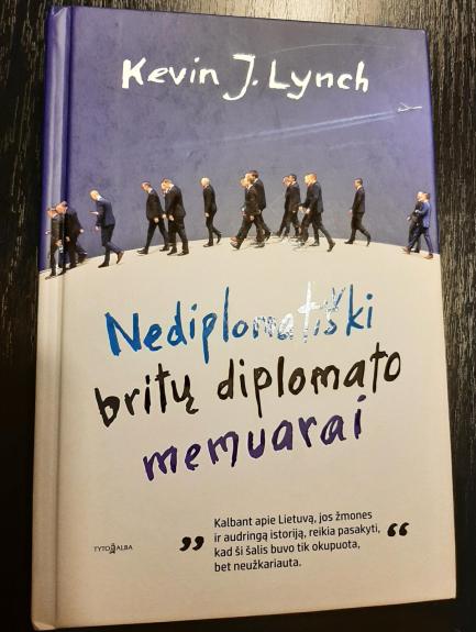 Nediplomatiški britų diplomato memuarai