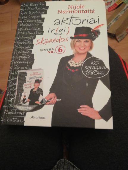 Aktoriai ir(gi) skanėdos. Ko neragavo žiūrovai - Nijolė Narmontaitė, knyga