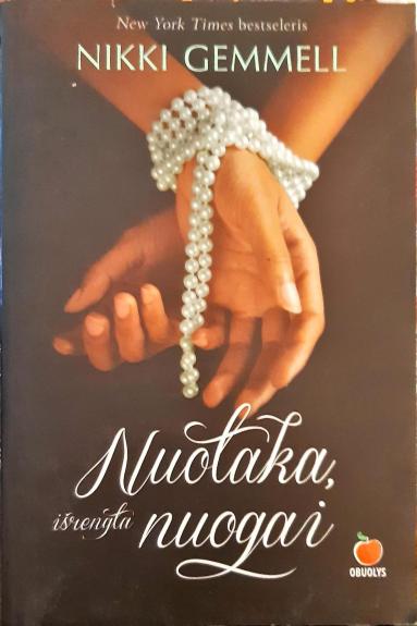 Nuotaką išrengti nuogai