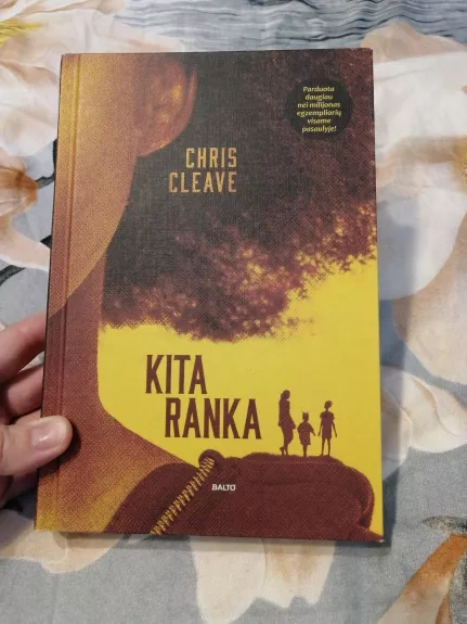 Kita ranka - Chris Cleave, knyga 1