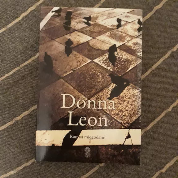 Ramiai miegodami - Donna Leon, knyga