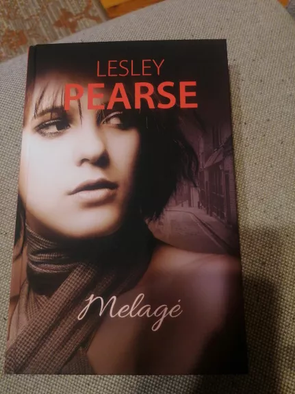 Melagė - Lesley Pearse, knyga