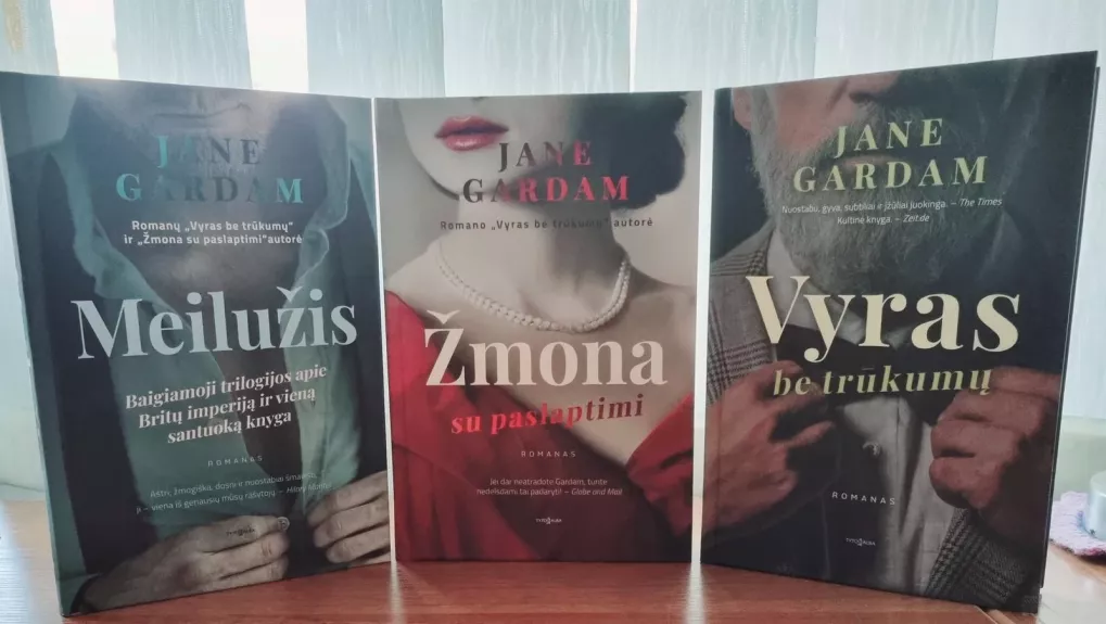 Vyras be trūkumų, Žmona su paslaptimi, Meilužis