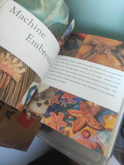 Beading and making jewellery - Autorių Kolektyvas, knyga 1