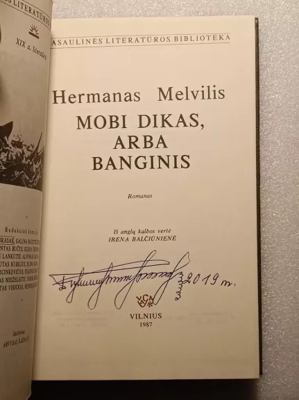 Mobis Dikas, arba Banginis 1987 - Hermanas Melvilis, knyga 1