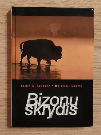 Bizonų skrydis - James Belasco, knyga