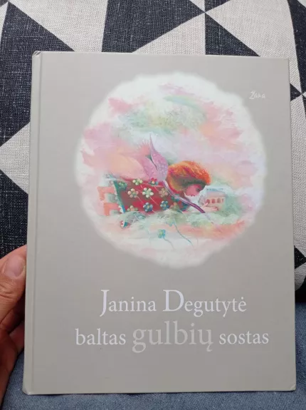 Baltas gulbių sostas - Janina Degutytė, knyga 1