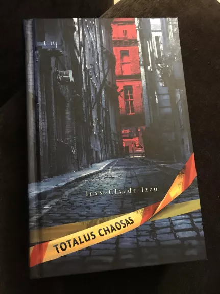 Totalus chaosas - Autorių Kolektyvas, knyga