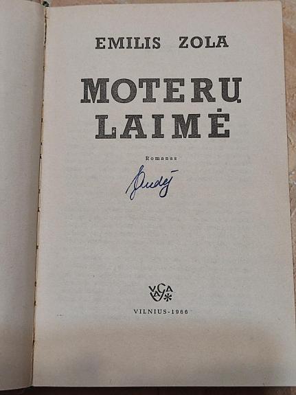 Moterų laimė - Emilis Zola, knyga 1