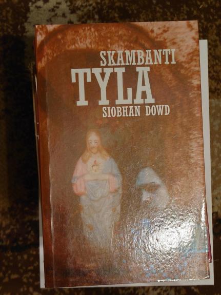 Skambanti tyla