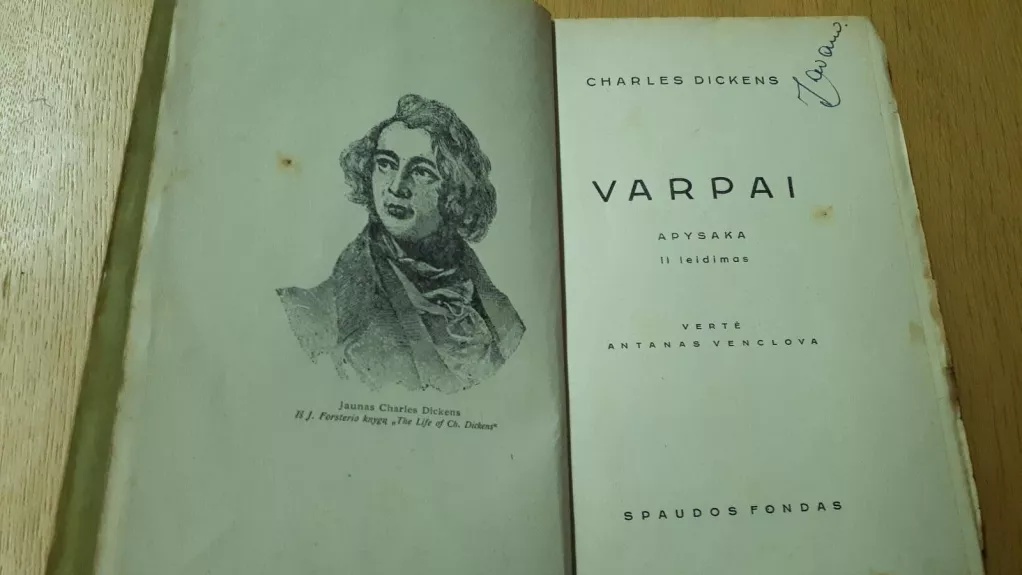 VARPAI - Charles Dickens, knyga 1