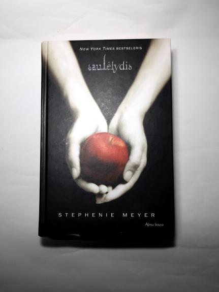 Saulėlydis - Stephenie Meyer, knyga 1