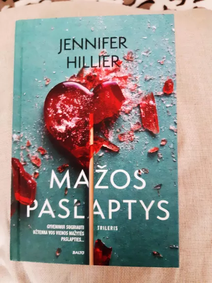 Mažos paslaptys - Jennifer Hillier, knyga